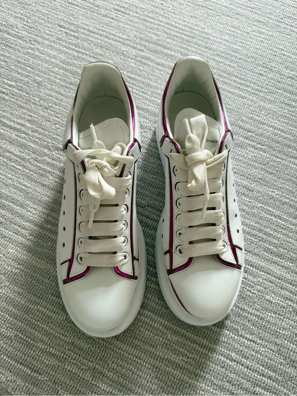 Alexander McQueen White with Metallic Pink Trim Platform Sneakers - Women